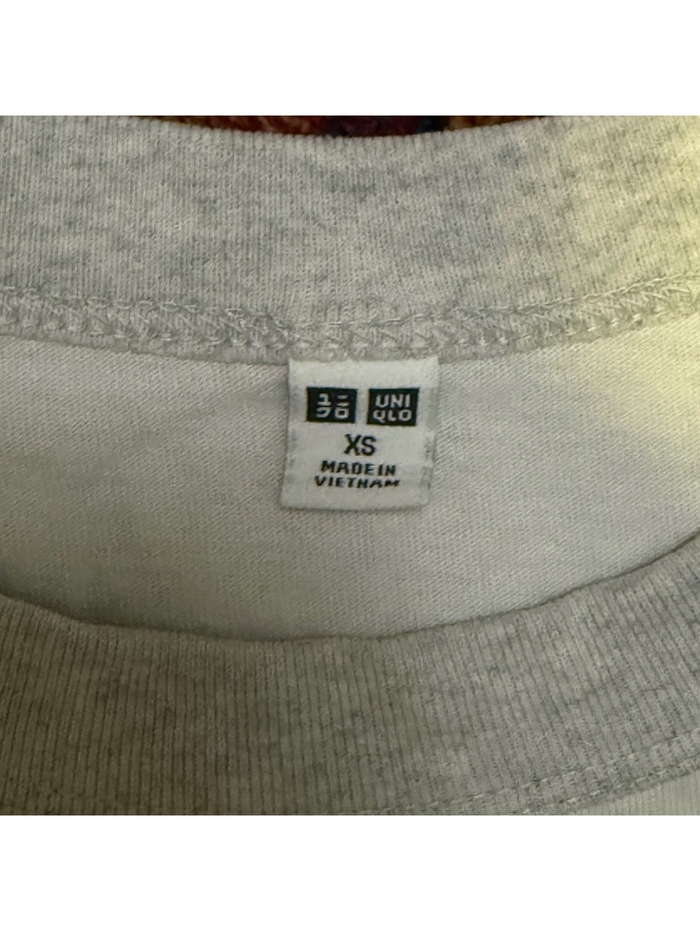 2000s basic white tee - Picture 2 of 5